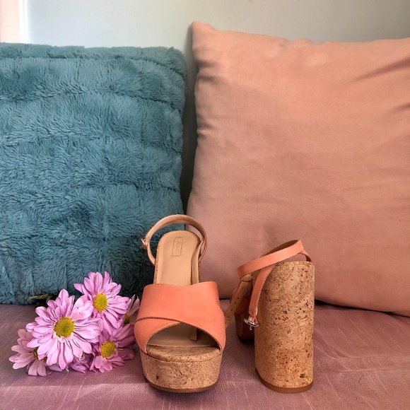 Aldo - salmon strappy block heels (size 7) - Picture 3 of 4